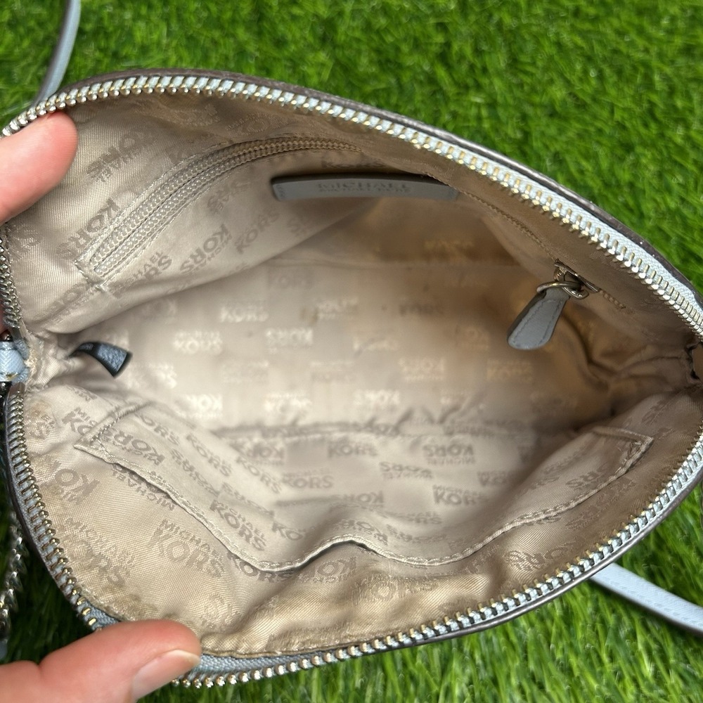 Michael Kors Cindy Dome Crossbody Bag Saffiano Leather LightBlue Silver Hardware - Picture 6 of 10